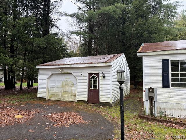 4 Salt Road, Constantia, NY 13044