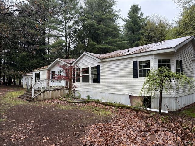 4 Salt Road, Constantia, NY 13044