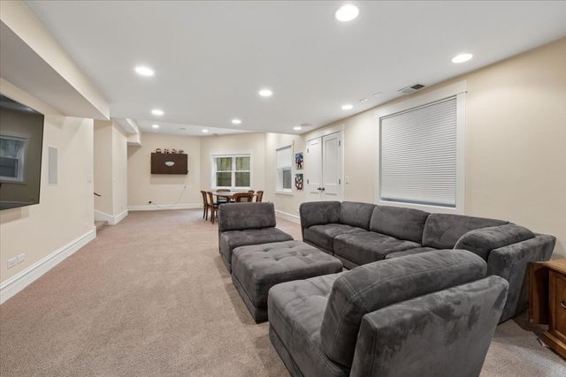 1141 Sheridan Road, Wilmette, IL 60091