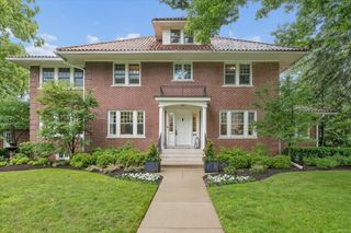 1141 Sheridan Road, Wilmette, IL 60091