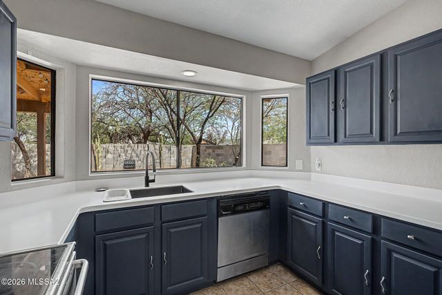 5811 S Oaklands Drive, Tucson, AZ 85746