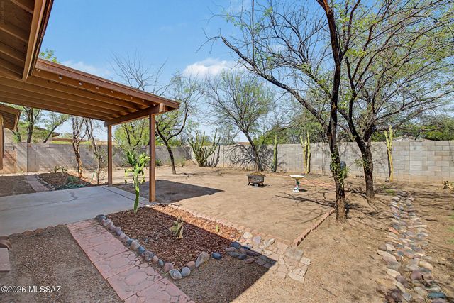 5811 S Oaklands Drive, Tucson, AZ 85746