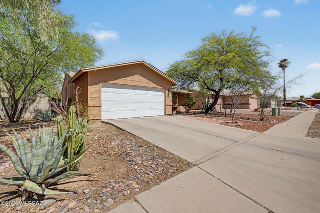 5811 S Oaklands Drive, Tucson, AZ 85746
