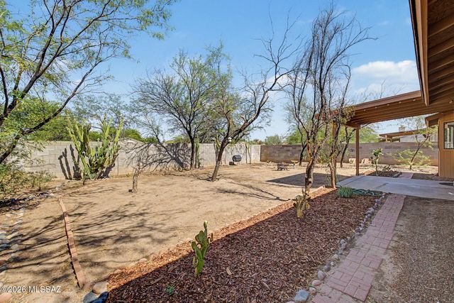 5811 S Oaklands Drive, Tucson, AZ 85746