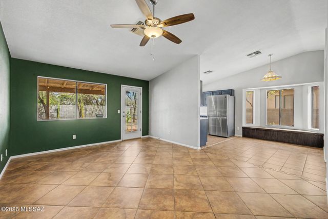 5811 S Oaklands Drive, Tucson, AZ 85746
