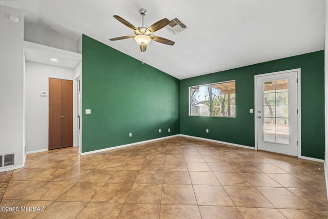 5811 S Oaklands Drive, Tucson, AZ 85746