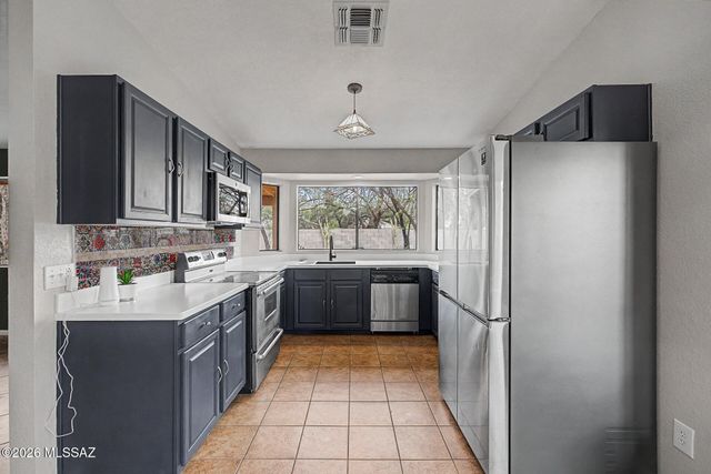 5811 S Oaklands Drive, Tucson, AZ 85746