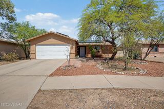 5811 S Oaklands Drive, Tucson, AZ 85746