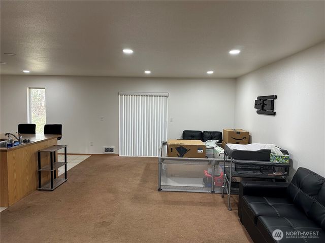 90 W Highland Road, Shelton, WA 98584