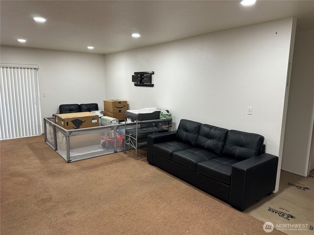 90 W Highland Road, Shelton, WA 98584