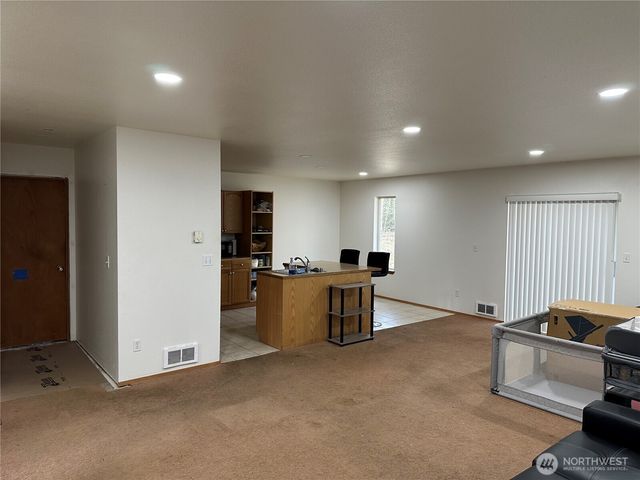 90 W Highland Road, Shelton, WA 98584