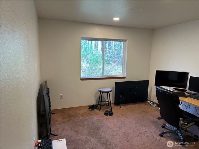 90 W Highland Road, Shelton, WA 98584