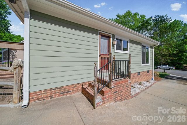 9811 Dusty Cedar Court, Charlotte, NC 28269