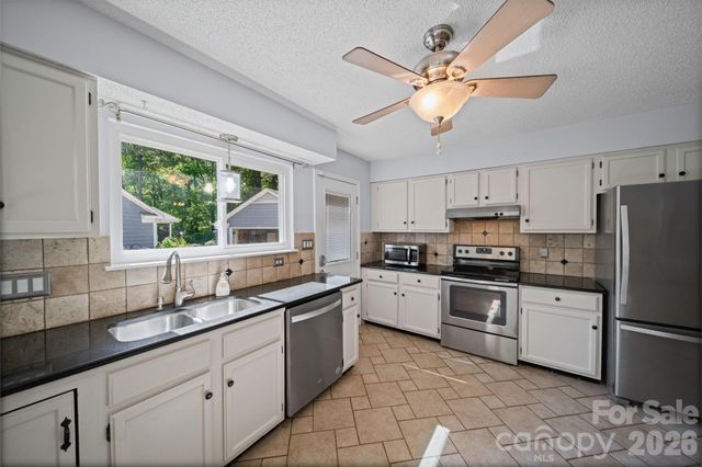 9811 Dusty Cedar Court, Charlotte, NC 28269