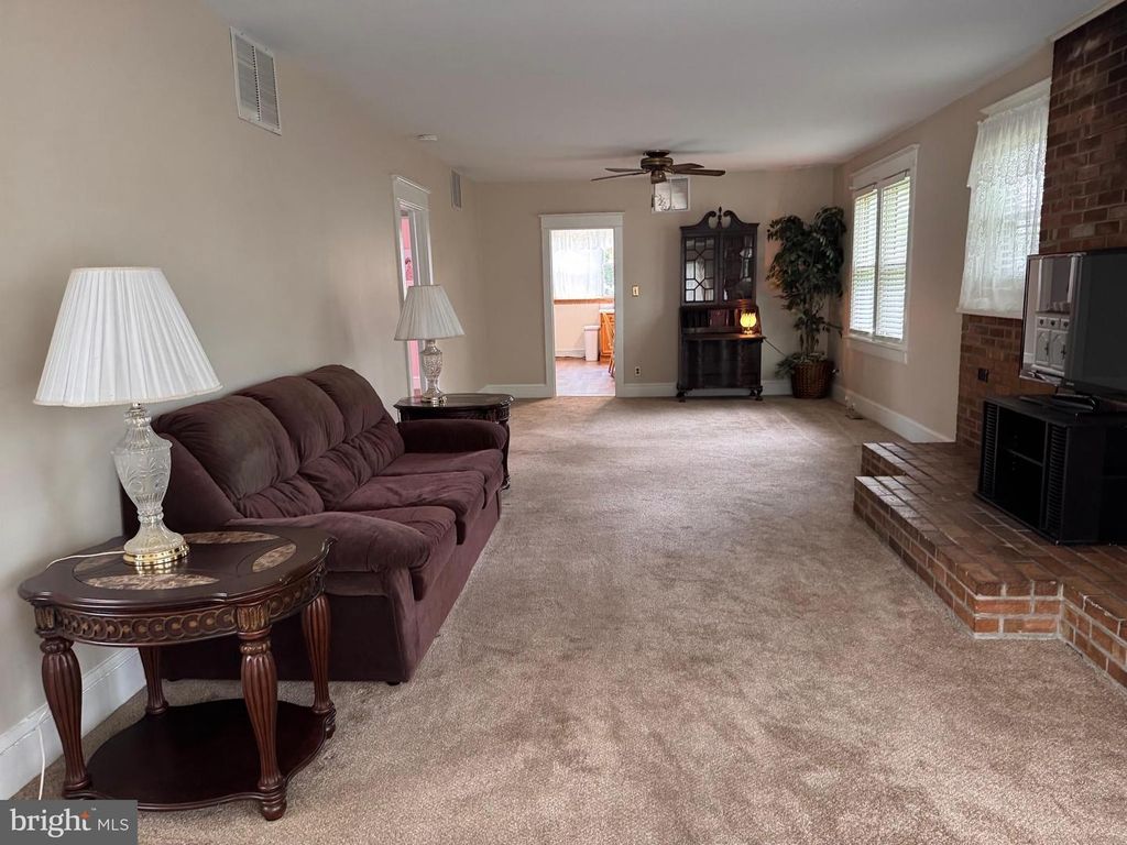16 NORMAN AVE, DELRAN, NJ 08075 — photo 3