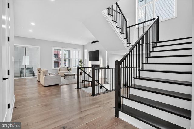 6917 SILVER LINDEN ST, Bethesda, MD 20817