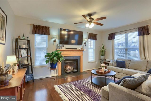 1435 WANDA DR, Hanover, PA 17331