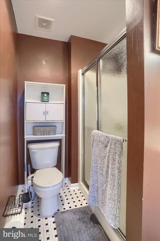 1435 WANDA DR, Hanover, PA 17331