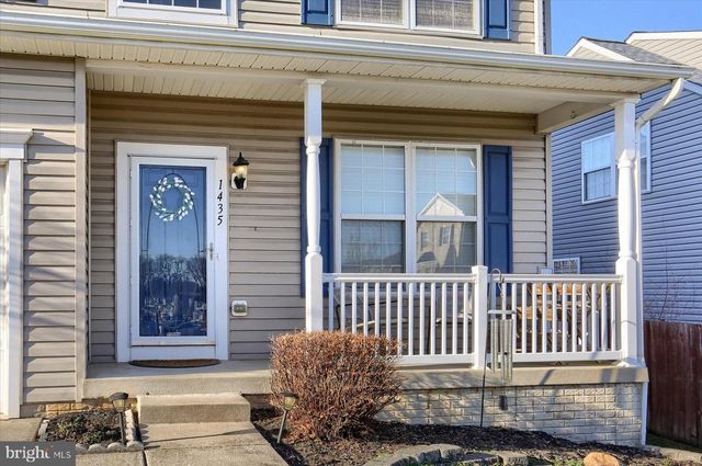 1435 WANDA DR, Hanover, PA 17331