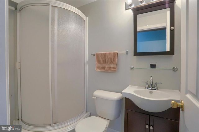 1435 WANDA DR, Hanover, PA 17331