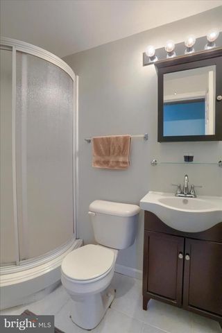 1435 WANDA DR, Hanover, PA 17331