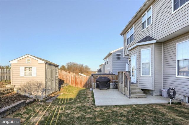 1435 WANDA DR, Hanover, PA 17331