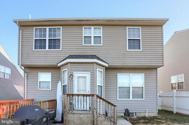 1435 WANDA DR, Hanover, PA 17331