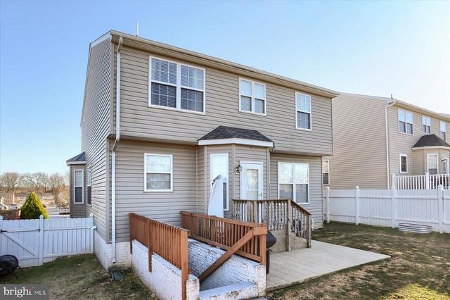 1435 WANDA DR, Hanover, PA 17331