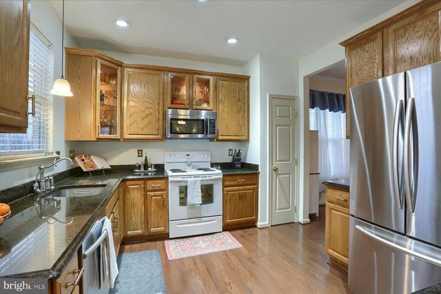 1435 WANDA DR, Hanover, PA 17331