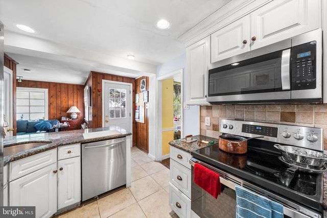 516 CUMBERLAND RD, Havertown, PA 19083