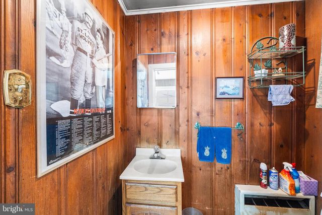 516 CUMBERLAND RD, Havertown, PA 19083