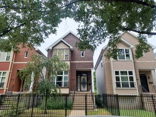 6732 S Dorchester Avenue, Chicago, IL 60637