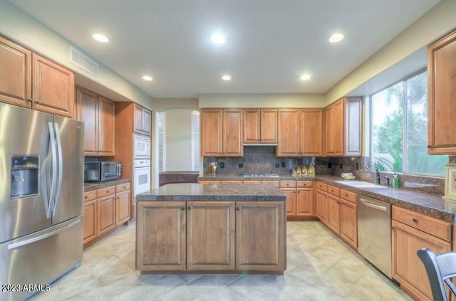 1690 W BARTLETT Way, Chandler, AZ 85248