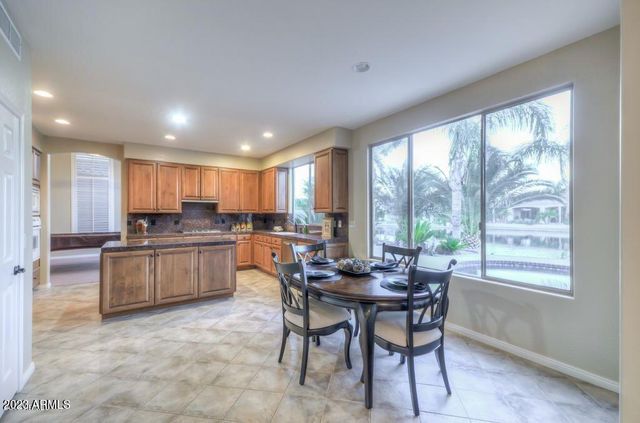 1690 W BARTLETT Way, Chandler, AZ 85248