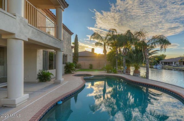1690 W BARTLETT Way, Chandler, AZ 85248