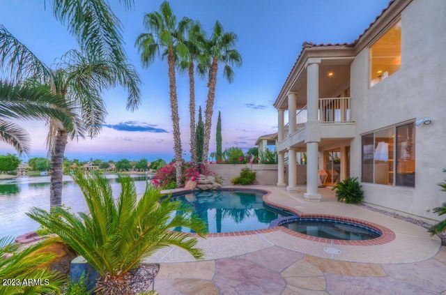 1690 W BARTLETT Way, Chandler, AZ 85248
