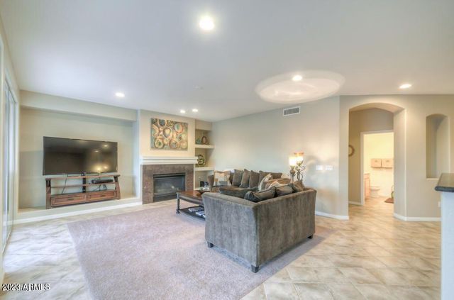 1690 W BARTLETT Way, Chandler, AZ 85248