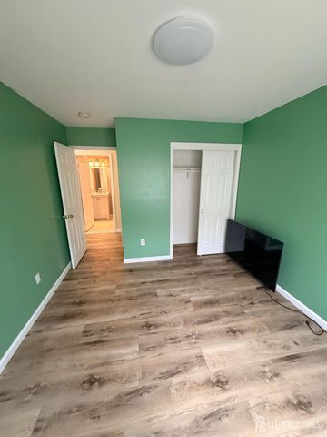 343 Ventnor Court, Piscataway, NJ 08854