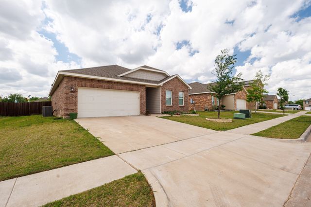 14 Elderbrook Lane, Edgecliff Village, TX 76134