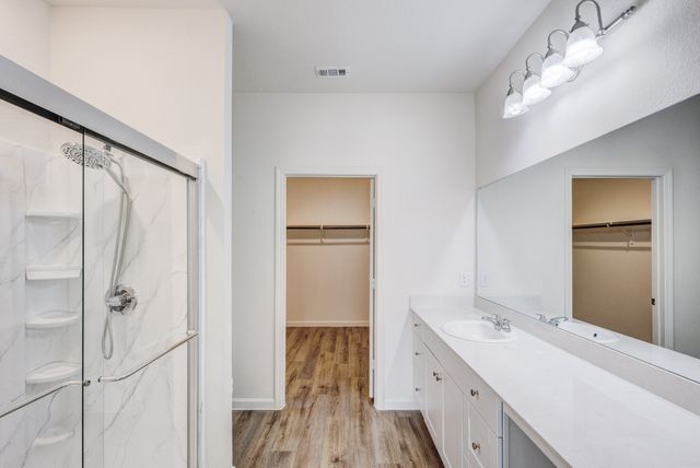 14 Elderbrook Lane, Edgecliff Village, TX 76134