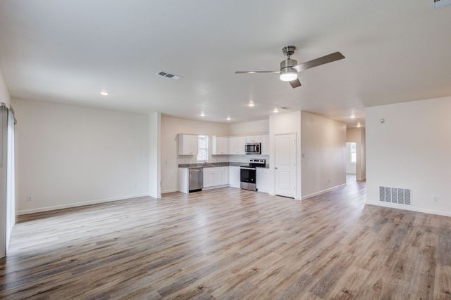 14 Elderbrook Lane, Edgecliff Village, TX 76134