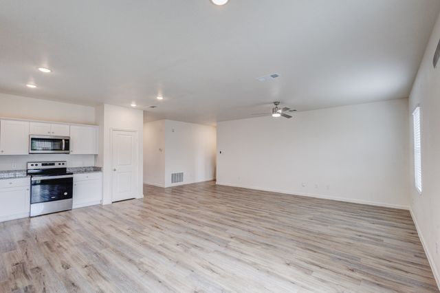 14 Elderbrook Lane, Edgecliff Village, TX 76134