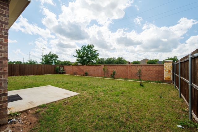 14 Elderbrook Lane, Edgecliff Village, TX 76134