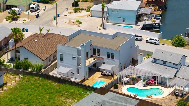 15130 Reales Dr, Corpus Christi, TX 78418