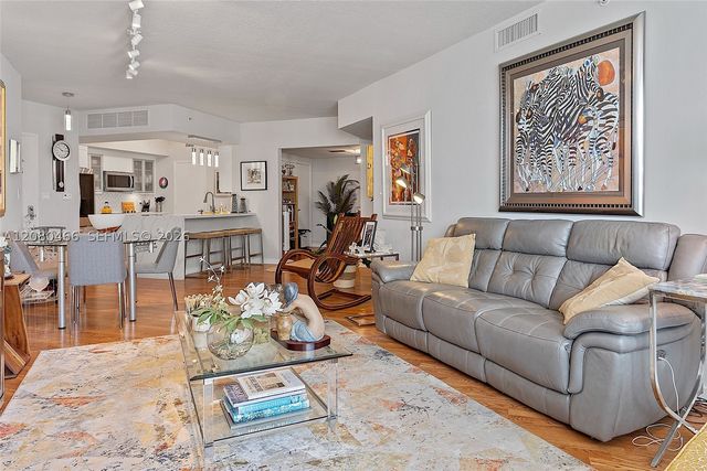9066 SW 73rd Ct 1809, Miami, FL 33156
