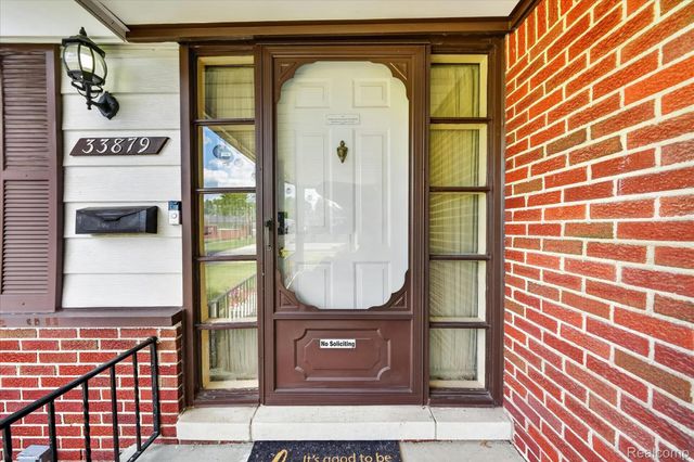 33879 Brookshire Drive, Sterling Heights, MI 48312