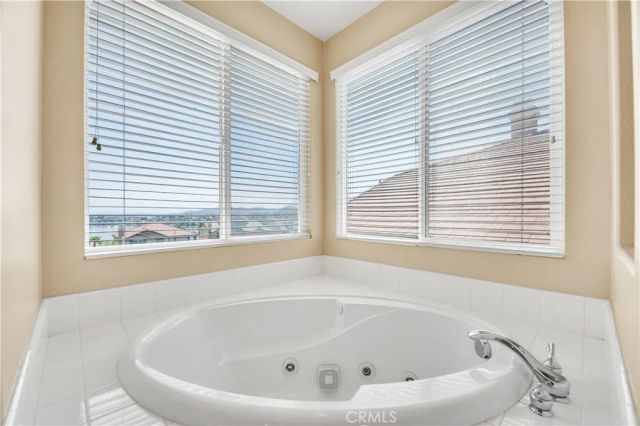 8 Via Del Fico Court, Lake Elsinore, CA 92532