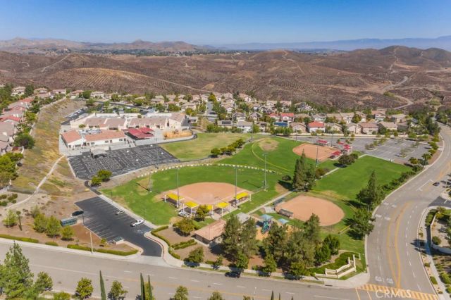 8 Via Del Fico Court, Lake Elsinore, CA 92532