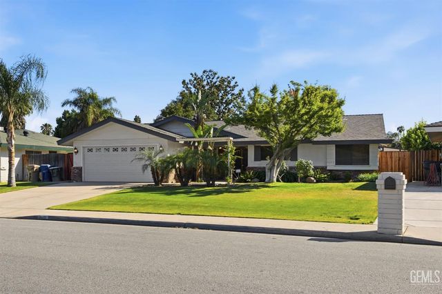 2405 Cheshire Drive, Bakersfield, CA 93309