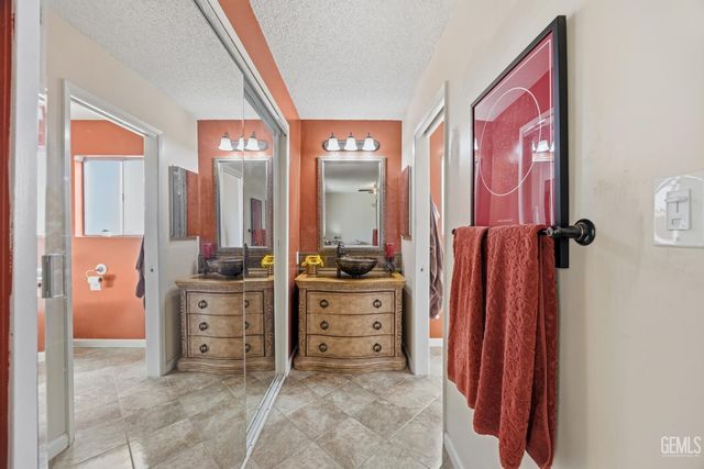 2405 Cheshire Drive, Bakersfield, CA 93309